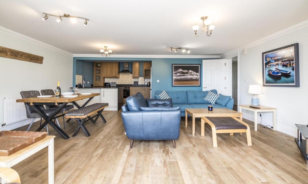 Bryn Y Mor - 2 Bedroom Apartment - Tenby Exterior foto